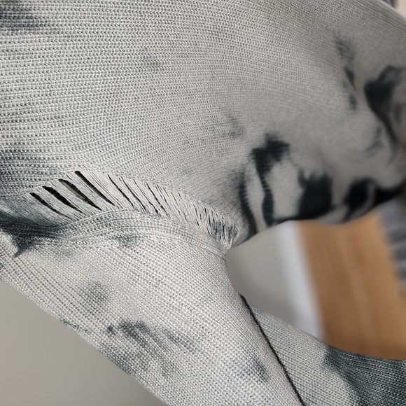 Gray and Navy Tie-Dye Sweater - Picture 3 of 6